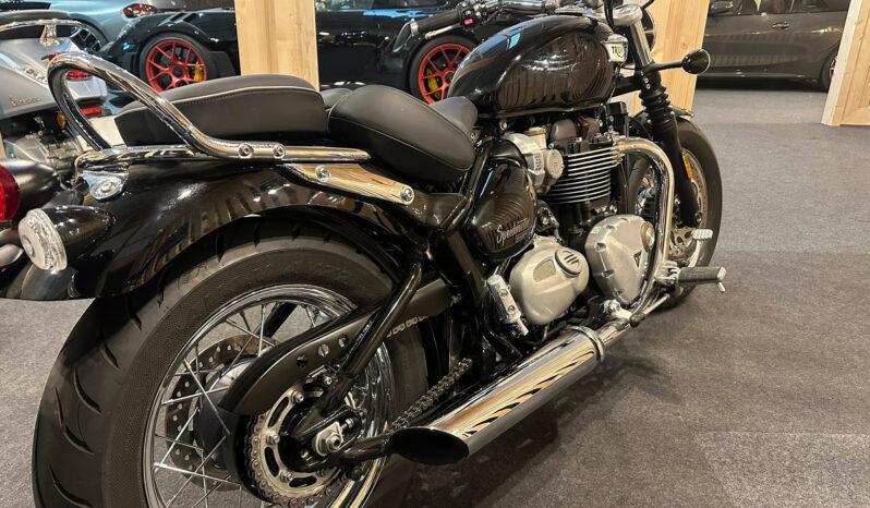 
								Triumph Bonneville Speedmaster total									
