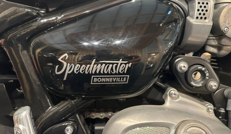 
								Triumph Bonneville Speedmaster total									