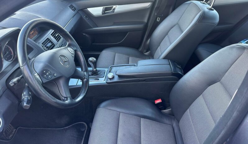 
								Mercedes-Benz C220 CDI Avantgarde total									