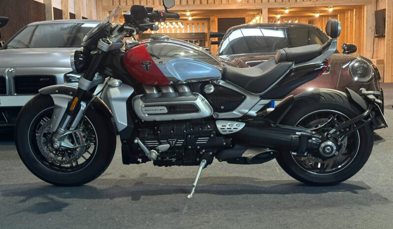 
								Triumph Rocket 3 GT total									