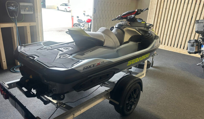 
								Sea-Doo RXT-X RS 325 total									