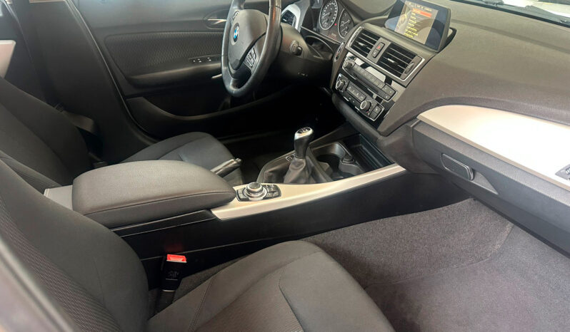
								BMW Série 1 116d EfficientDynamics total									