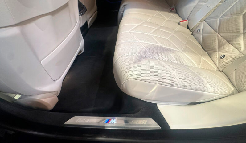 
								BMW 750e xDrive Pack Desportivo M Pro total									