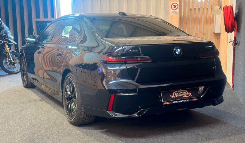 
								BMW 750e xDrive Pack Desportivo M Pro total									