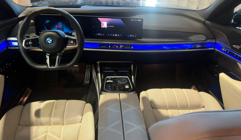 
								BMW 750e xDrive Pack Desportivo M Pro total									
