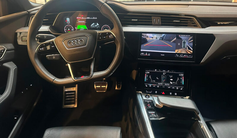 
								Audi Q8 e-tron Sportback 55 quattro S line total									
