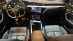 
										Audi Q8 e-tron Sportback 55 quattro S line total									