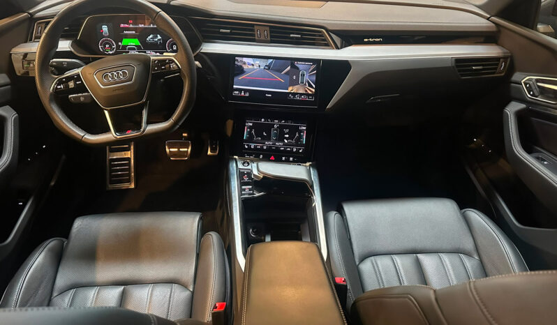 
								Audi Q8 e-tron Sportback 55 quattro S line total									