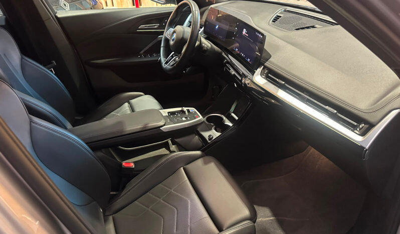 
								BMW iX1 eDrive20 Pack Desportivo M total									