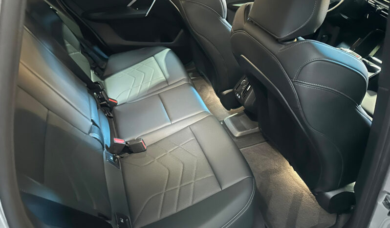 
								BMW iX1 eDrive20 Pack Desportivo M total									