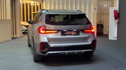 BMW iX1 eDrive20 Pack Desportivo M