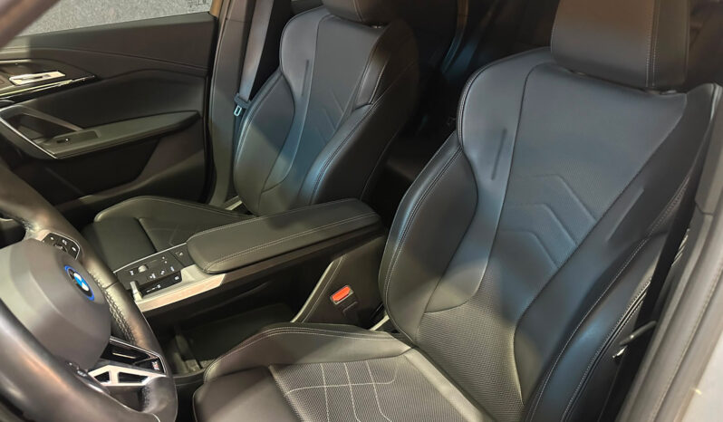 
								BMW iX1 eDrive20 Pack Desportivo M total									